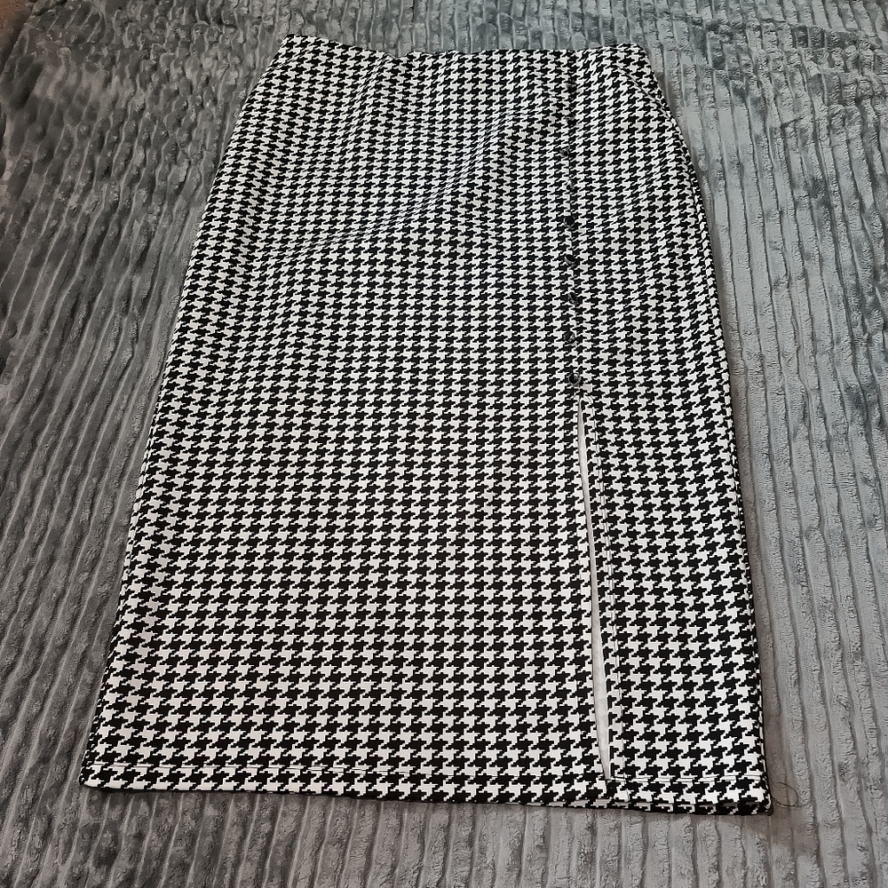 New York Clothing Co Houndstooth Maxi Skirt Sz L 36"×32.5" Black & White Split